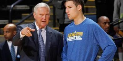 每体：梅西晚饭后去了诺坎普，今晨坐飞机前往国家队报到（每体：梅西晚餐后现身诺坎普，清晨乘机赴国家队报到）