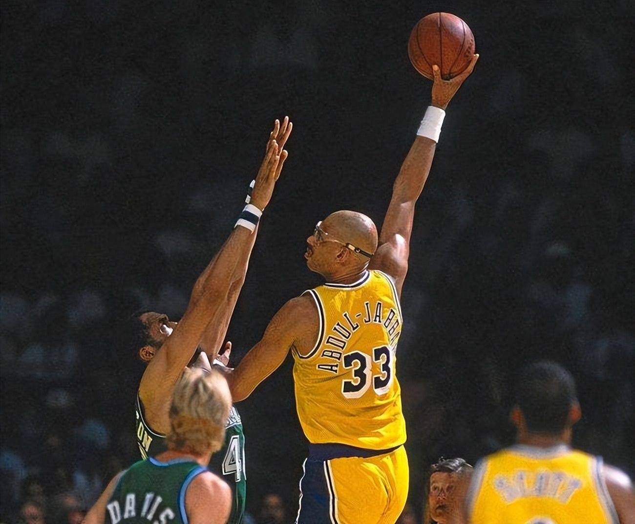 如何评价兰帕德，他在切尔西队史上是什么地位？（如何看待兰帕德在切尔西的历史地位？）