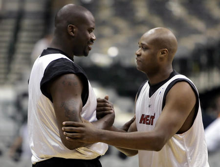 苏牙谈最喜欢的五球：踢诺维奇凌空斩，对马略卡脚后跟得分（苏亚雷斯回顾生涯五大进球：对诺维奇凌空抽射，对马略卡脚后跟破门）