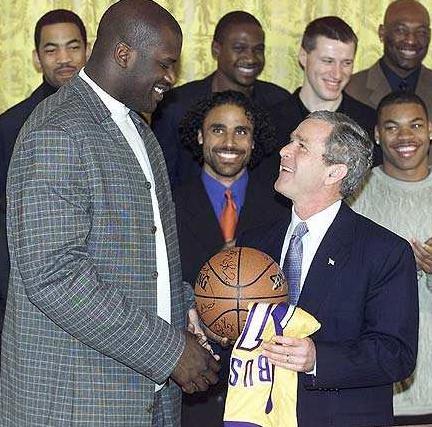 切尔西利物浦失分，利兹联逃离降级区，英超积分榜最新出炉（切尔西、利物浦丢分，利兹联暂脱降级区，英超最新积分榜揭晓）