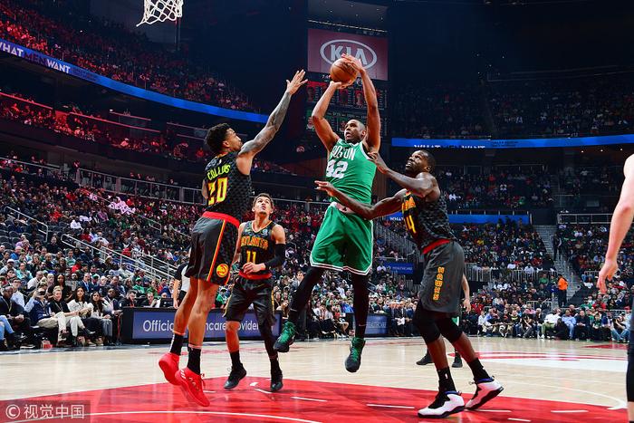 布斯克茨和阿尔巴将在赛季结束退役，穆勒：我向他们脱帽致敬（布斯克茨、阿尔巴赛季末挂靴，穆勒致意：向二人脱帽致敬）