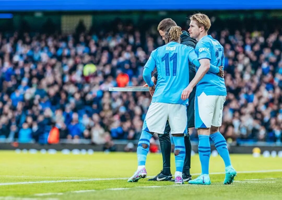 世体：巴萨还没有收到对特狮的报价，他们希望他先彻底康复（世界体育报：巴萨尚未接到特尔施特根的报价，俱乐部更希望他先完全康复）