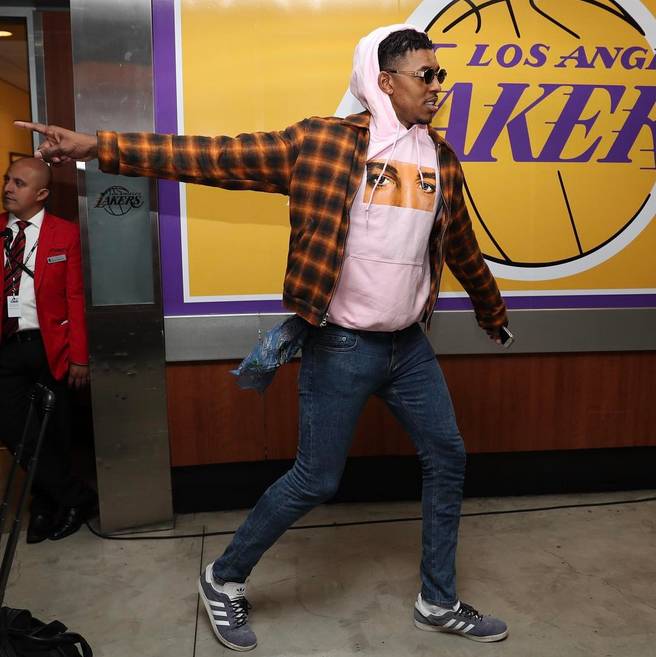 齐达内晒中国行照片：来中国遛了个弯，舒坦，下次还来（齐达内分享中国行照：来华随意转转，真惬意，下次还会再来）